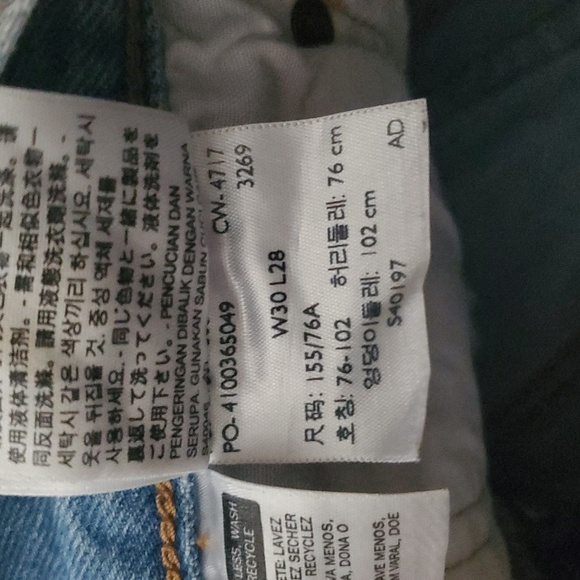 Levi's 501 Denim Cutoff Shorts Size 30 Button Fly Medium Wash Womens - Picture 6 of 8